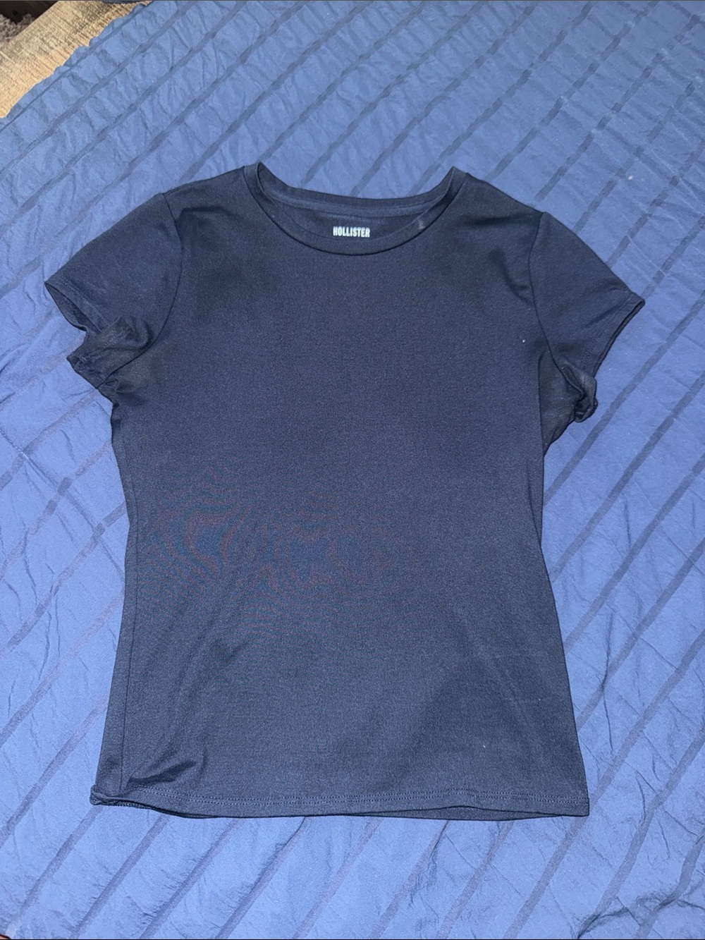 Hollister Classic Short-Sleeve Tee in Dark Blue